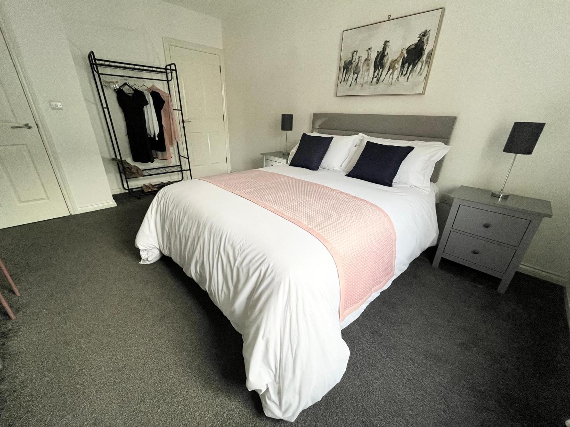 Academy Street Apartment *